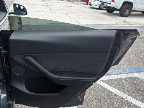 Used 2023 Tesla Model Y AWD image 17