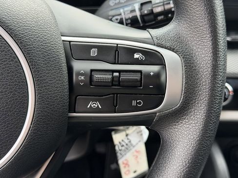 Used 2025 Kia Sportage LX image 22