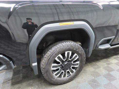 Used 2025 GMC Sierra 2500 Denali Ultimate w/ LPO, GMC Protection Package AWD/4WD image 37
