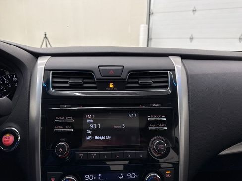 Used 2014 Nissan Altima 2.5 SL w/ Moonroof Package image 17