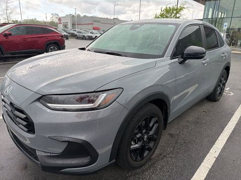 Used 2023 Honda HR-V Sport image 2