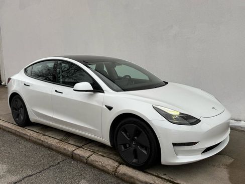 Used 2021 Tesla Model 3 Standard Range Plus image 6