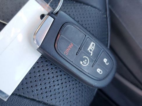 Used 2020 Jeep Cherokee High Altitude image 41