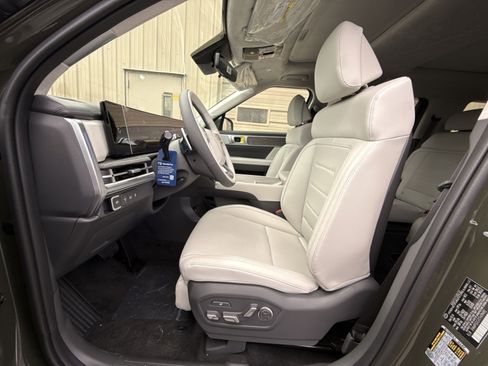 New 2026 Hyundai Santa Fe Calligraphy AWD/4WD image 13