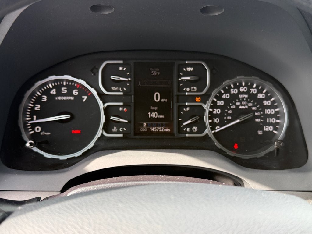 Used 2018 Toyota Tundra SR5 w/ SR5 Upgrade Package AWD/4WD image 15