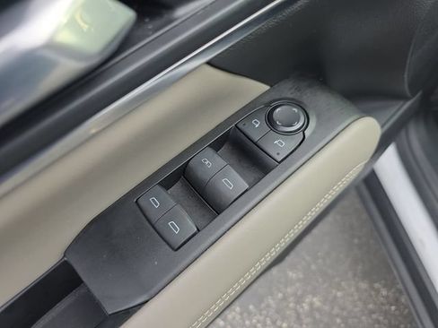 Used 2025 GMC Terrain Elevation AWD/4WD image 11