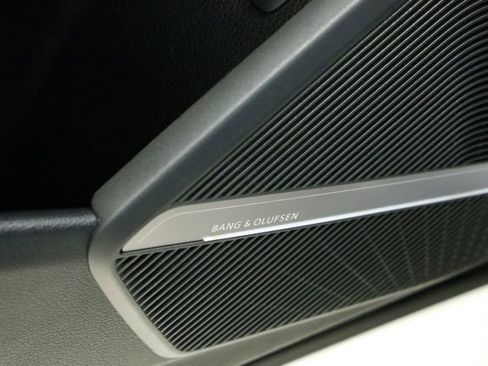 Used 2022 Audi SQ5 Prestige w/ Prestige Package image 35