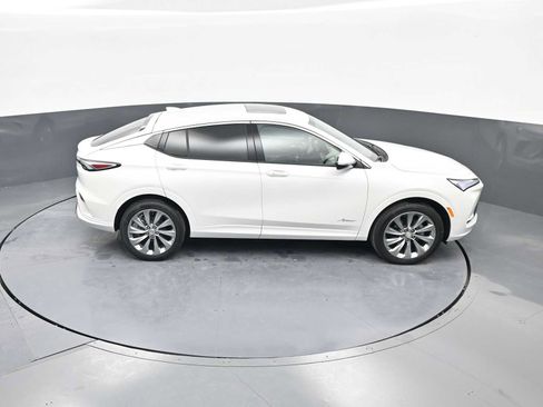 Used 2025 Buick Envista Avenir image 32