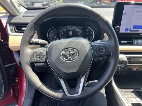Used 2023 Toyota RAV4 XLE Premium FWD image 18