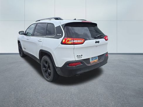Used 2017 Jeep Cherokee Limited image 5
