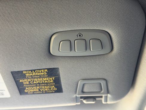 Used 2022 Lincoln Corsair Reserve w/ Elements Package image 32