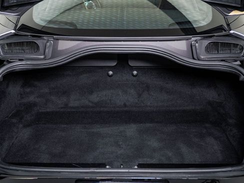 Used 2025 Aston Martin DB12 Coupe RWD image 33