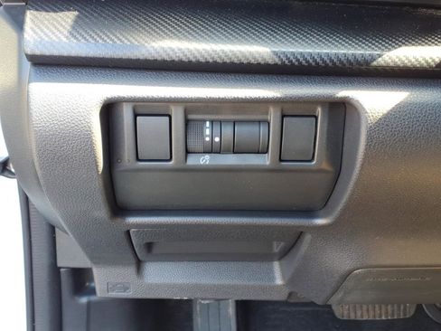 Certified 2024 Subaru Crosstrek 2.0i Premium image 19