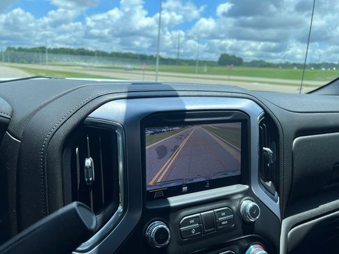 Used 2019 GMC Sierra 1500 SLT RWD image 22