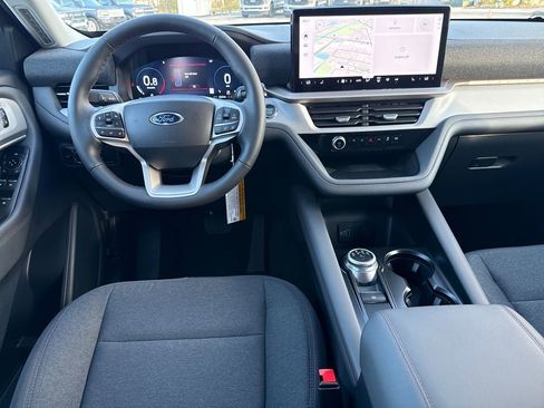 New 2026 Ford Explorer Active image 5