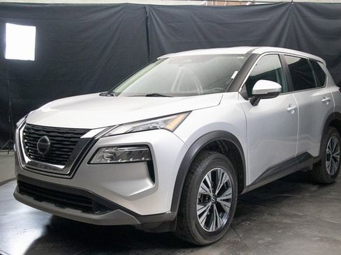 Used 2022 Nissan Rogue SV image 6