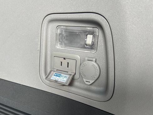 Used 2018 Toyota Sienna XLE Premium image 26