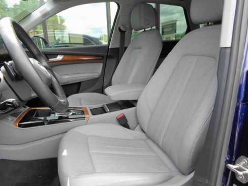 Used 2022 Audi Q5 2.0T Premium Plus AWD/4WD image 2