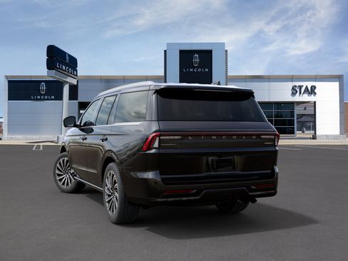 New 2027 Lincoln Navigator Black Label AWD/4WD image 8