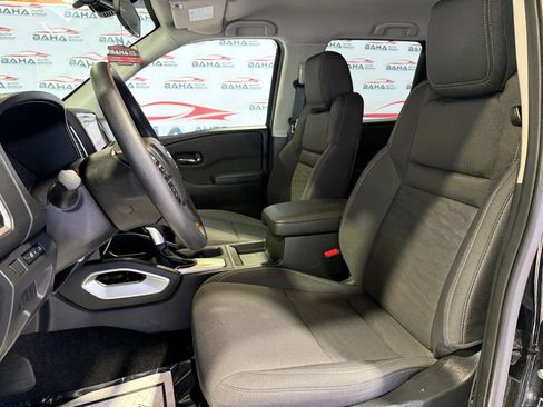 Used 2024 Nissan Frontier SV image 32