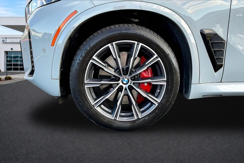 Certified 2025 BMW X5 xDrive40i w/ Executive Package AWD/4WD image 33