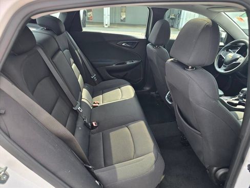 Used 2023 Chevrolet Malibu LT FWD image 12