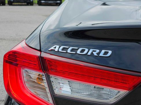 Used 2018 Honda Accord EX-L image 12