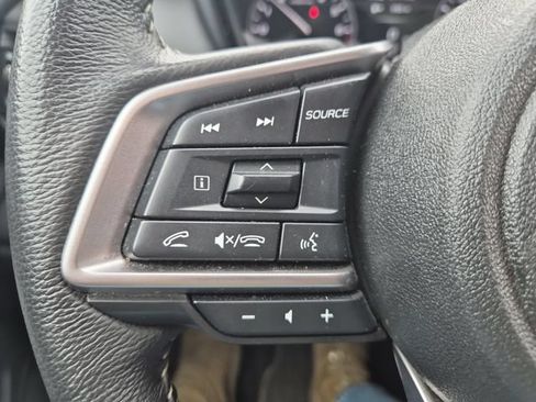 Used 2025 Subaru Outback Premium AWD/4WD image 17