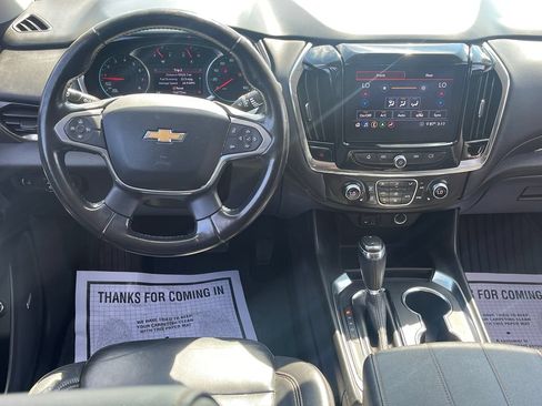 Used 2020 Chevrolet Traverse LT w/ LT Premium Package AWD/4WD image 23