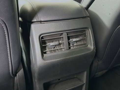 Used 2024 Ford Edge SEL image 26