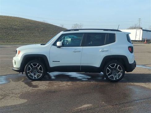 Used 2020 Jeep Renegade Latitude w/ Cold Weather Group image 6