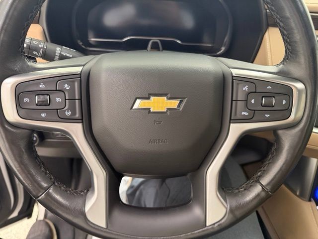 Used 2024 Chevrolet Suburban Premier w/ Advanced Technology Package AWD/4WD image 16