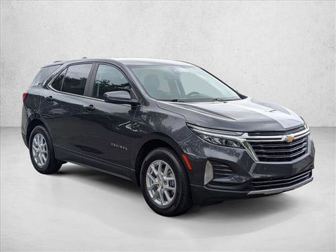 Used 2023 Chevrolet Equinox LT image 3
