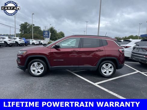 Used 2022 Jeep Compass Latitude image 2