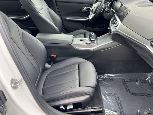 Used 2021 BMW 330e xDrive w/ Convenience Package image 30