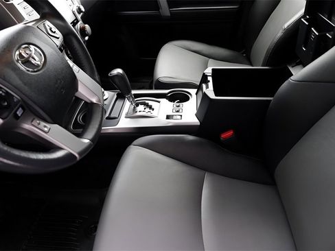 Certified 2022 Toyota 4Runner SR5 Premium w/ Moonroof Package image 38