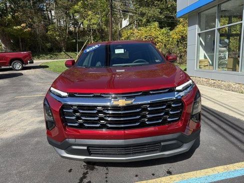 New 2026 Chevrolet Equinox LT w/ Convenience Package II image 2