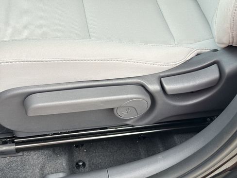 Used 2026 Hyundai Kona SE FWD image 14