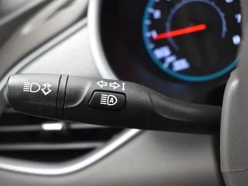 Used 2025 Chevrolet Malibu LT FWD image 24