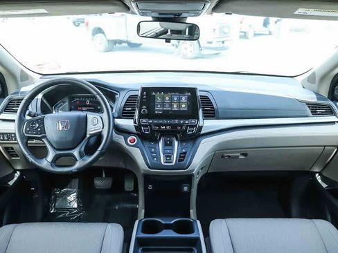 Used 2023 Honda Odyssey EX image 12