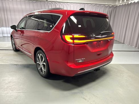 New 2026 Chrysler Pacifica Pinnacle FWD image 5