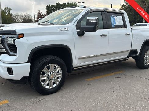 Certified 2024 Chevrolet Silverado 2500 High Country w/ Technology Package image 3