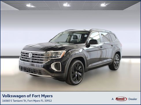New 2026 Volkswagen Atlas SE image 1