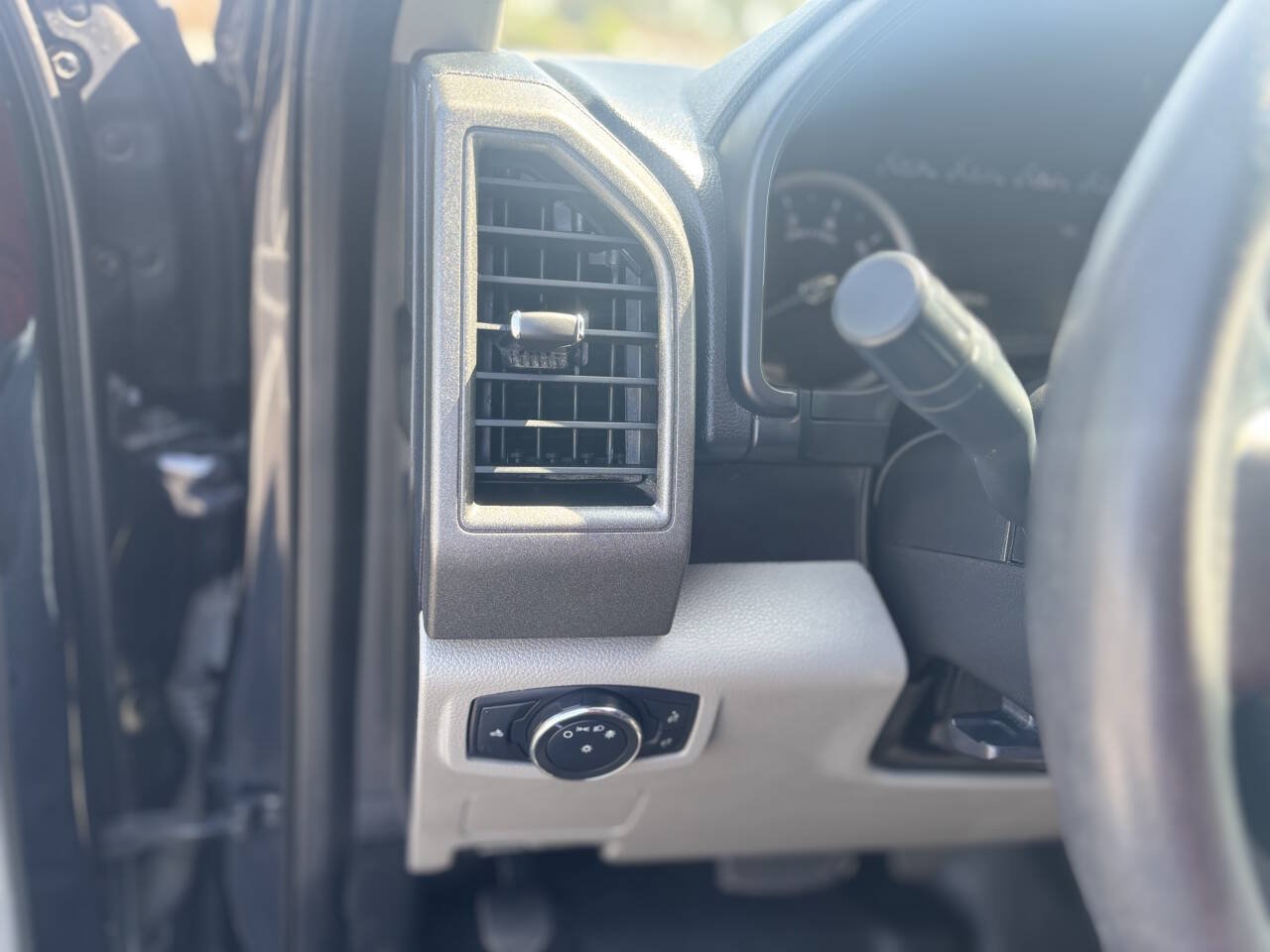 Used 2021 Ford F250 XL w/ Power Equipment Group RWD image 13