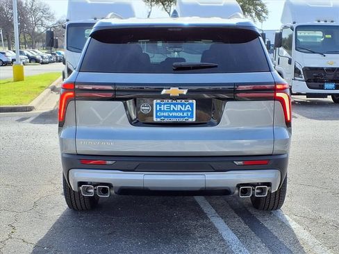 New 2026 Chevrolet Traverse LT w/ Enhanced Driving Package image 6