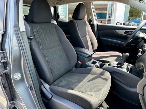 Used 2018 Nissan Rogue Sport S w/ S Appearance Package FWD image 21
