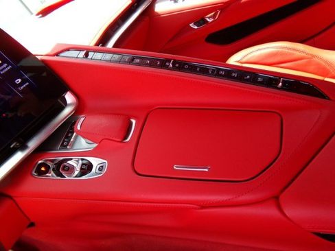 Used 2024 Chevrolet Corvette Stingray Premium Cpe w/ Z51 Performance Package RWD image 21