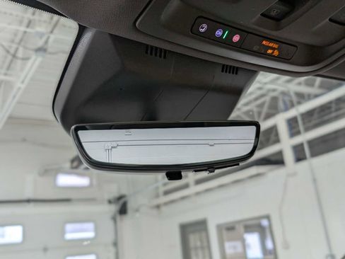 Used 2023 Cadillac Escalade Premium Luxury image 39