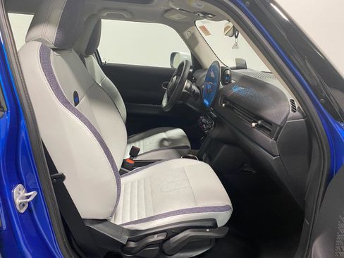 Certified 2025 MINI Cooper S image 19