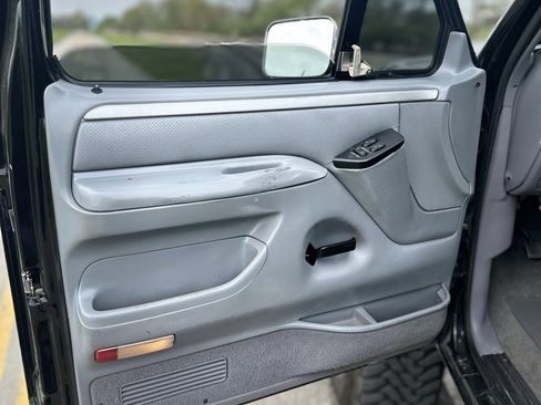 Used 1994 Ford F250 XL HD image 10